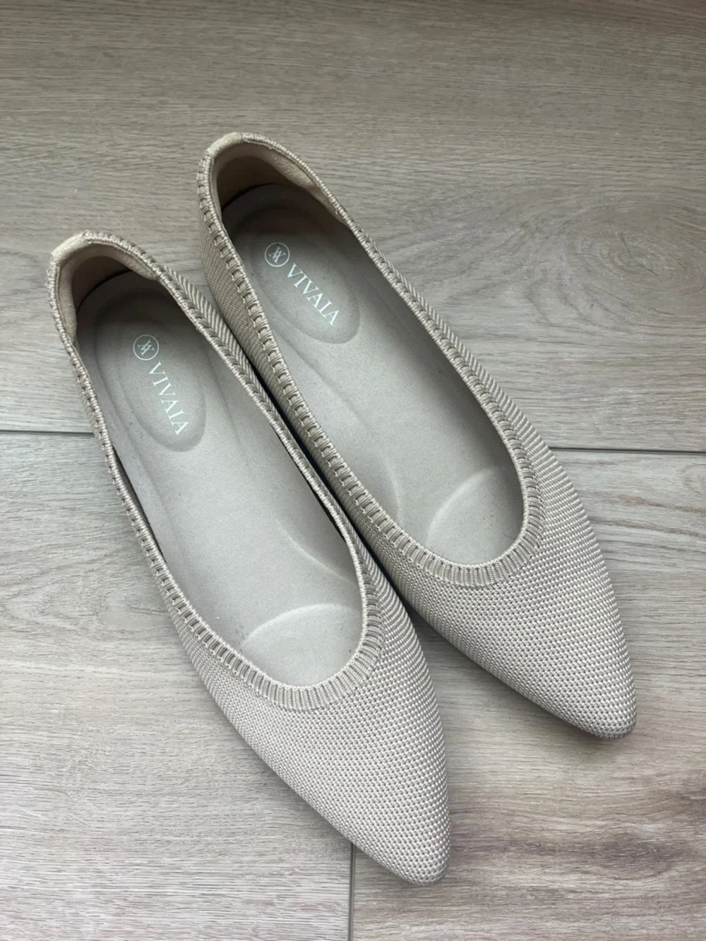 Vivaia Pointed-Toe Ballet Flats - Picture 2 of 8